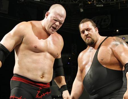 WWE RAW ( KANE ET BIG SHOW EN EQUIPE )