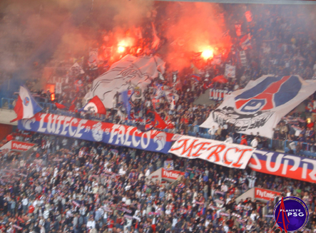 Quand le stade ce met a vibrer ( aller psg )